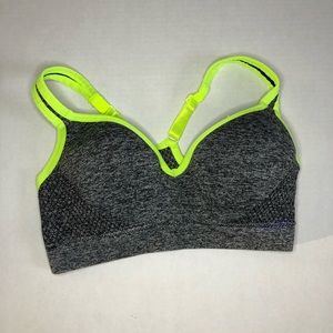 NWOT Sports bra with wire and cup